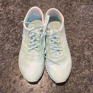 Women’s New Blance sneakers